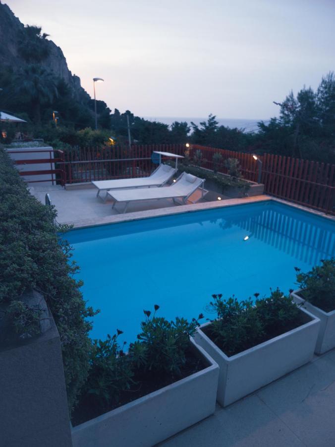 Sea Apartment & Pool 2 Palermo Bagian luar foto