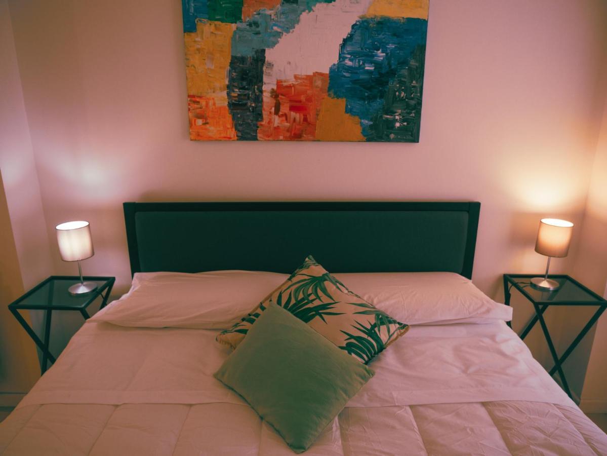 Sea Apartment & Pool 2 Palermo Bagian luar foto